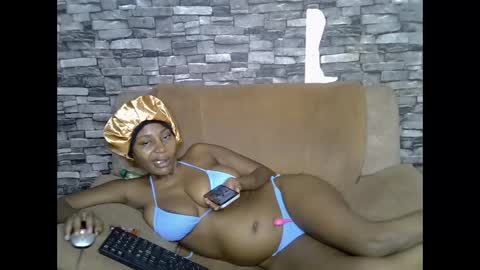 Snapshot of blonde_creamy chatting on May 21, 2026, 1:12 am blonde_creamy online show from May 21, 2026, 1:12 am