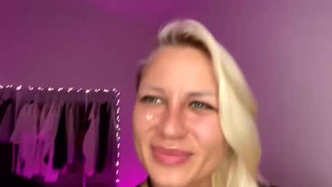 Snapshot of blonde_fuck_couple chatting on March 26, 2026, 12:44 pm blonde_fuck_couple online show from March 26, 2026, 12:44 pm
