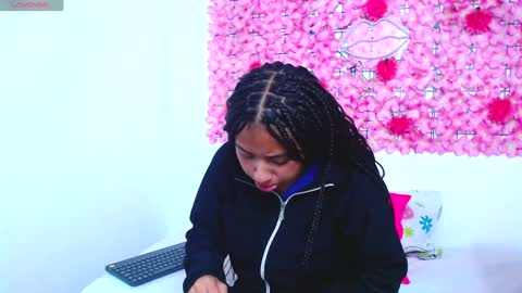 Snapshot of blonde_squirt_ chatting on January 7, 2025, 11:48 am blonde_squirt_ online show from January 7, 2025, 11:48 am