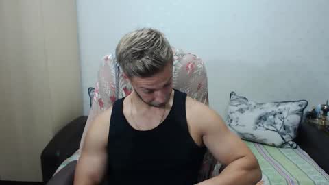 Mr Blond online show from October 15, 2025, 7:36 pm