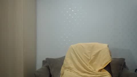 Mr Blond online show from August 3, 2026, 7:39 pm