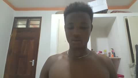 Snapshot of blondebarbiey chatting on November 13, 2025, 5:50 am blonde online show from November 13, 2025, 5:50 am