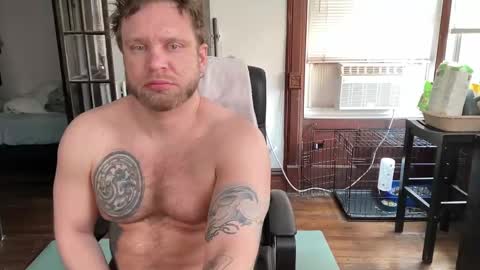 blondebluebear online show from January 12, 2025, 4:08 pm