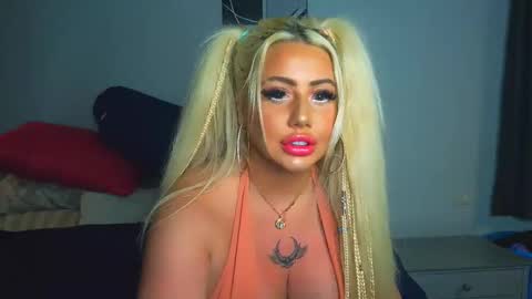 Snapshot of blondedolltia chatting on November 13, 2025, 3:55 pm blondedolltia online show from November 13, 2025, 3:55 pm