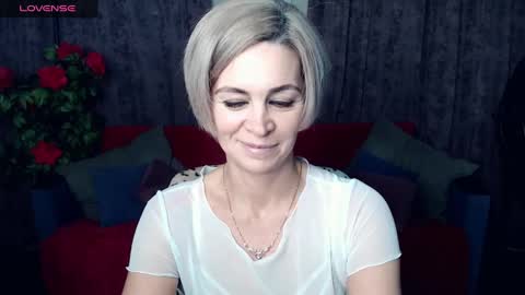 Snapshot of blondemommy_77 chatting on January 4, 2025, 7:34 pm Lola online show from January 4, 2025, 7:34 pm