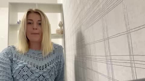 blondie_xoxoxo online show from September 28, 2025, 1:49 pm