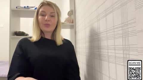 blondie_xoxoxo online show from December 4, 2025, 5:32 pm