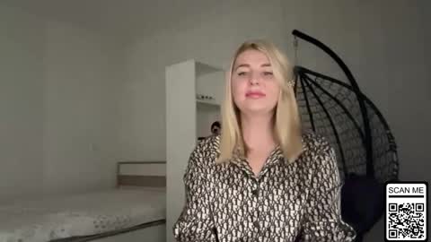 blondie_xoxoxo online show from June 5, 2026, 4:24 pm