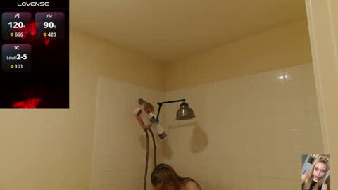 Snapshot of blondiebubblebooty chatting on June 3, 2026, 4:37 am Bubbles online show from June 3, 2026, 4:37 am