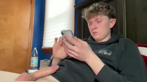 Snapshot of blondiedicks1 chatting on March 6, 2026, 5:09 pm blondiedicks1 online show from March 6, 2026, 5:09 pm