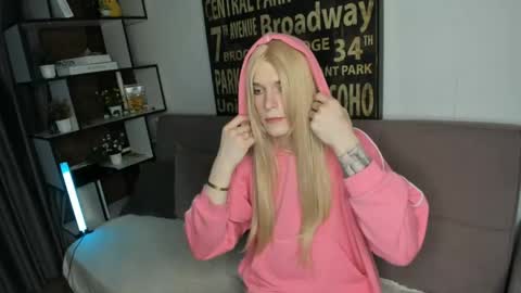 Snapshot of blondvibe chatting on May 29, 2026, 8:51 pm Alik online show from May 29, 2026, 8:51 pm