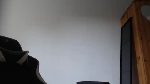 blondyelena online show from June 3, 2026, 6:05 am