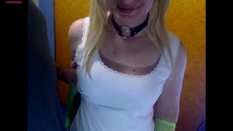 Snapshot of blontsex chatting on December 1, 2024, 4:40 pm Blontsex online show from December 1, 2024, 4:40 pm