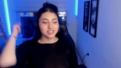 bloom_winxx online show from February 13, 2026, 3:13 am