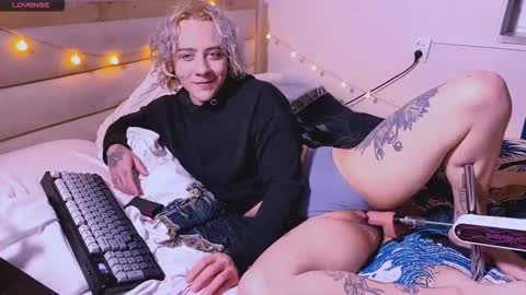 blooming_soul online show from January 17, 2026, 2:44 pm