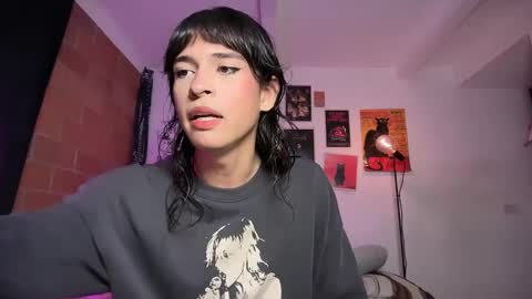 Bella Bloom ts online show from March 27, 2026, 1:55 am