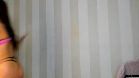 Vanessa online show from April 18, 2026, 12:42 pm