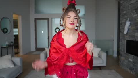 Emma Bloom online show from December 20, 2024, 10:43 pm