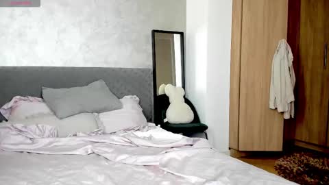 Nico online show from September 24, 2025, 7:55 am