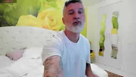 Nico online show from April 10, 2026, 6:29 am