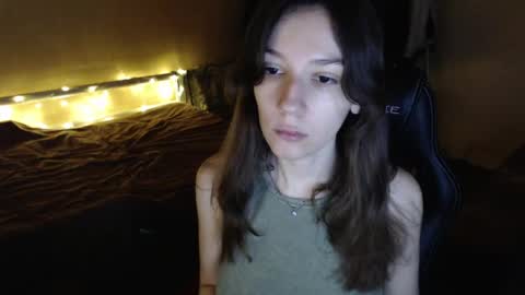 blue__velvet_ online show from June 5, 2026, 9:26 am