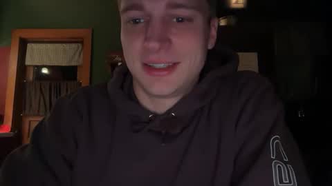 Snapshot of blue_eyed_beau chatting on February 20, 2026, 6:19 am Beau online show from February 20, 2026, 6:19 am