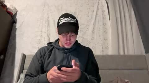 Snapshot of blue_eyed_beau chatting on March 19, 2026, 2:59 am Beau online show from March 19, 2026, 2:59 am