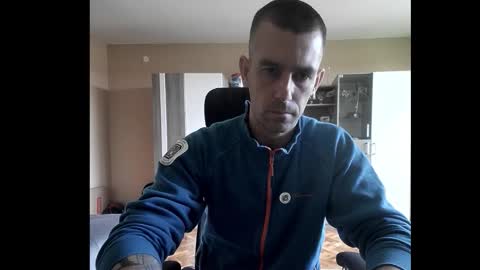 Runaway online show from September 29, 2025, 2:00 pm