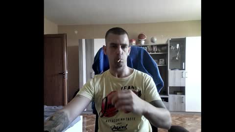 Runaway online show from October 31, 2025, 1:45 pm