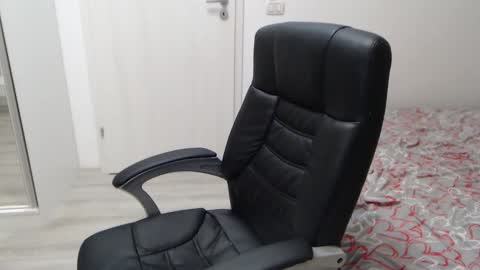 Snapshot of blue_eyes96 chatting on February 21, 2025, 8:38 pm Juliet online show from February 21, 2025, 8:38 pm