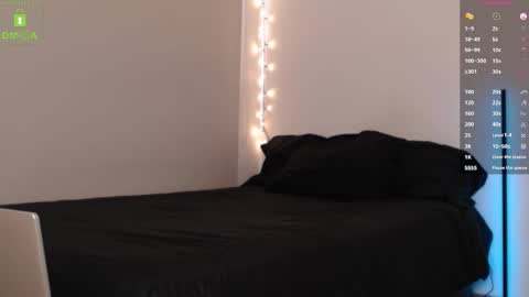 Blue online show from October 16, 2025, 10:00 pm