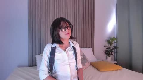 blue_sixx online show from September 17, 2025, 2:08 pm
