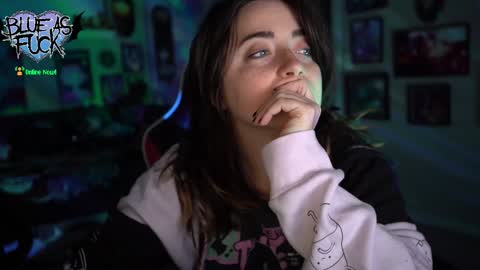 Blue online show from January 3, 2025, 2:21 am