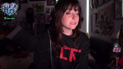 Blue online show from September 17, 2025, 1:18 am