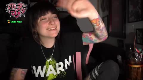 Blue online show from February 18, 2026, 2:40 am