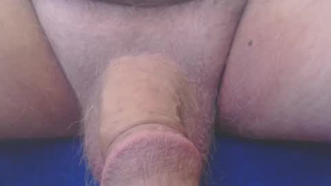 Snapshot of bluebee420 chatting on March 5, 2025, 10:11 am bluebee420 online show from March 5, 2025, 10:11 am