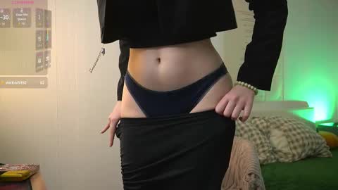 bluebeell online show from December 3, 2025, 5:37 am