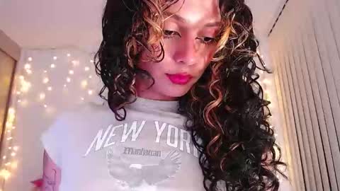 Im Abril .. Nice to meet you  thumb up me please its important  INDEPENDENT MODEL online show from April 28, 2026, 2:10 am