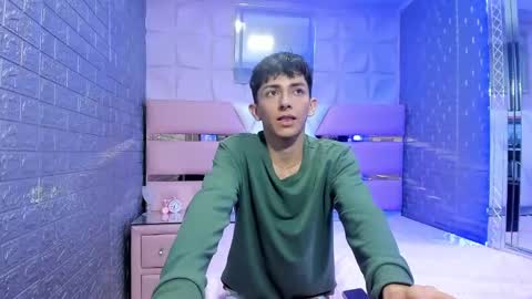 blueestar03 online show from January 5, 2025, 1:35 am