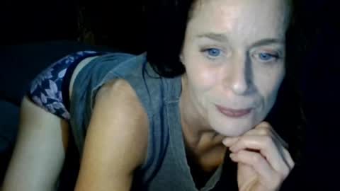 Blueeyedlie online show from March 8, 2026, 5:22 am