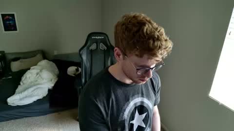 Snapshot of blueeyedtallguy chatting on July 27, 2026, 10:39 pm blueeyedtallguy online show from July 27, 2026, 10:39 pm