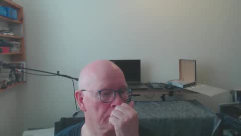 Snapshot of blueeyesn8 chatting on February 17, 2025, 9:13 am blueeyesn8 online show from February 17, 2025, 9:13 am