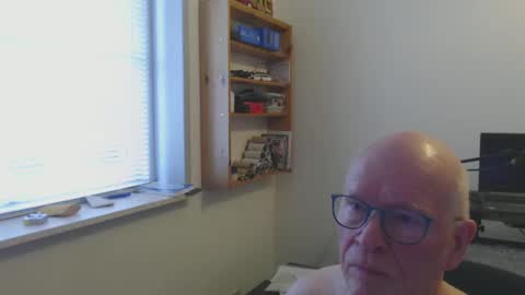 Snapshot of blueeyesn8 chatting on February 28, 2025, 9:04 am blueeyesn8 online show from February 28, 2025, 9:04 am