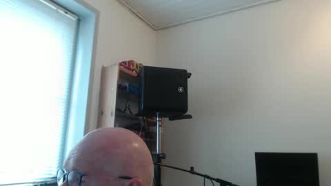 Snapshot of blueeyesn8 chatting on October 11, 2025, 8:35 am blueeyesn8 online show from October 11, 2025, 8:35 am