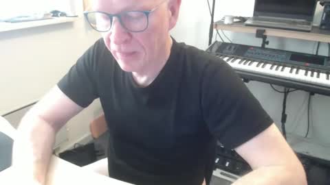 Snapshot of blueeyesn8 chatting on November 14, 2025, 9:08 am blueeyesn8 online show from November 14, 2025, 9:08 am