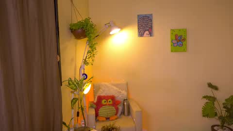 Snapshot of blueflora chatting on April 18, 2026, 7:58 pm FLORAA online show from April 18, 2026, 7:58 pm