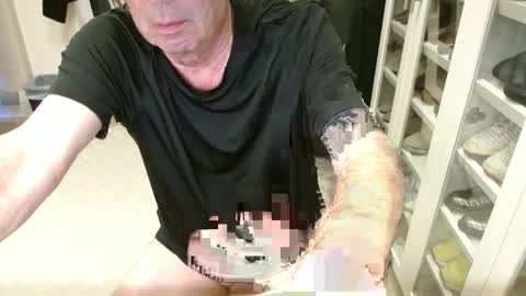 Snapshot of blueisles chatting on February 20, 2025, 2:40 am blueisles online show from February 20, 2025, 2:40 am