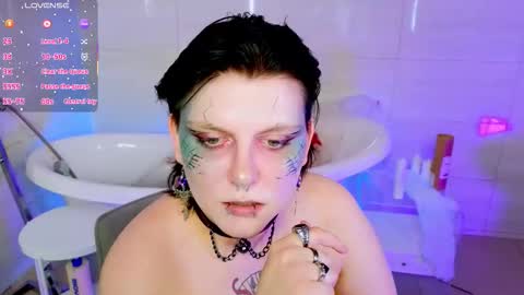 Hi my name is Lunaray online show from October 25, 2025, 10:34 am