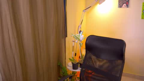 FLORAA online show from January 31, 2026, 7:11 pm