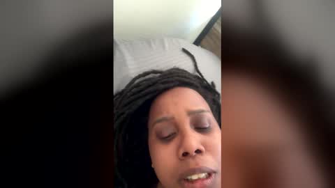 bluerosex1 online show from April 6, 2026, 8:32 pm